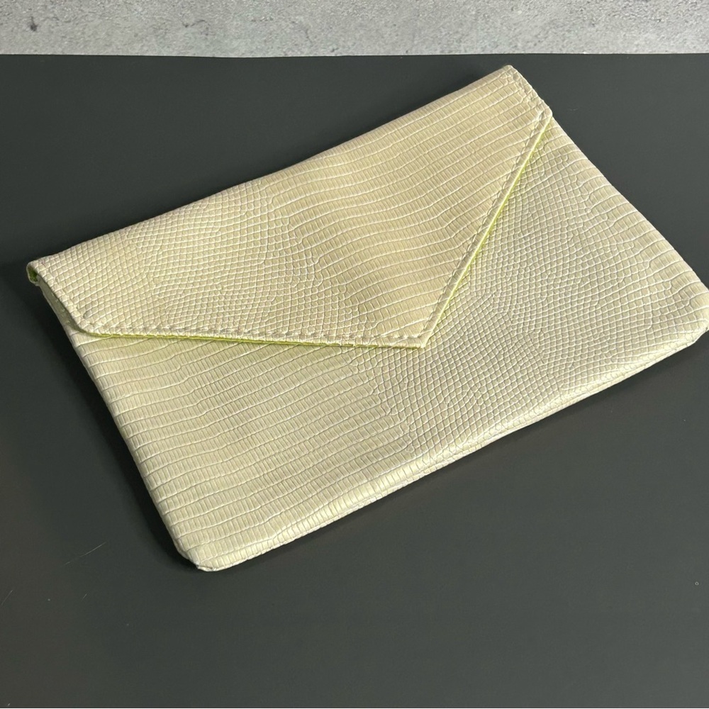 Ipsy Cream Textured Cosmetic Bag